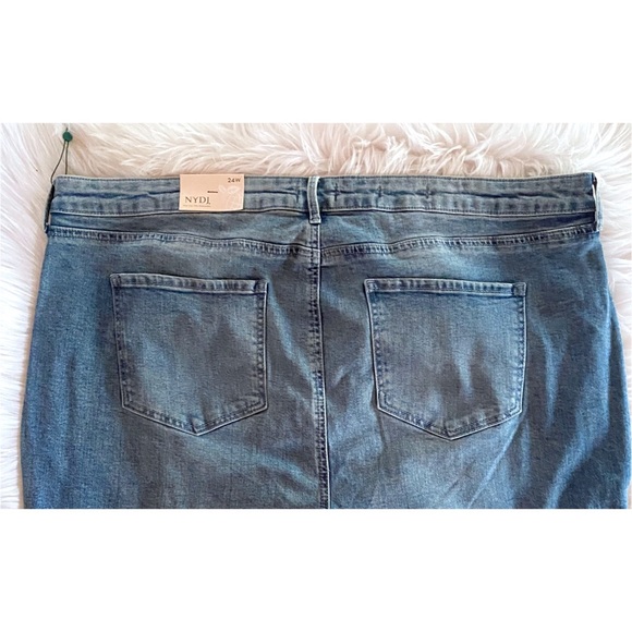 NWT NYDJ Crop Slim Bootcut Jeans - Picture 9 of 9